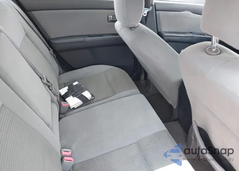 2011 Nissan Sentra 2.0S z USA, uszkodzony, nr VIN 3N1AB6AP8BL684026